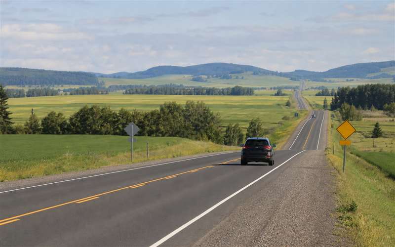 Rodovia durante viagem de carro saindo de Mato Grosso do Sul